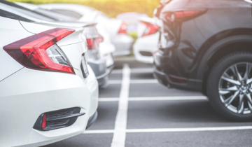 Cómo aparcar un coche 2025: cómo aparcar bien.