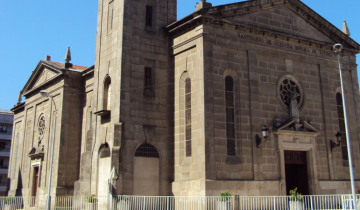Parking Fátima Vigo 24h: aparcar en Vigo. La imagen es una foto de la iglesia que dona el nombre a este barrio de Vigo: la iglesia de nuestra señora de Fátima.